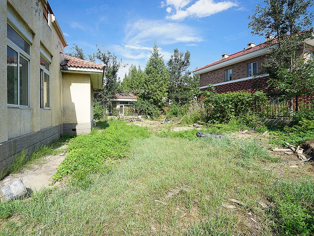 都市芳园独栋别墅 四周院子,看房随时,诚心卖,随时签约