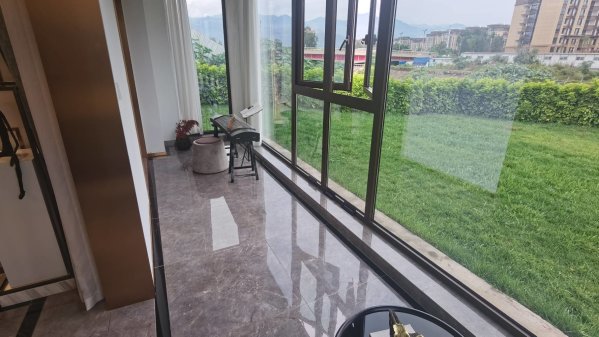 国宾府!西部新城,西昌绿化率的小区,居住舒适!