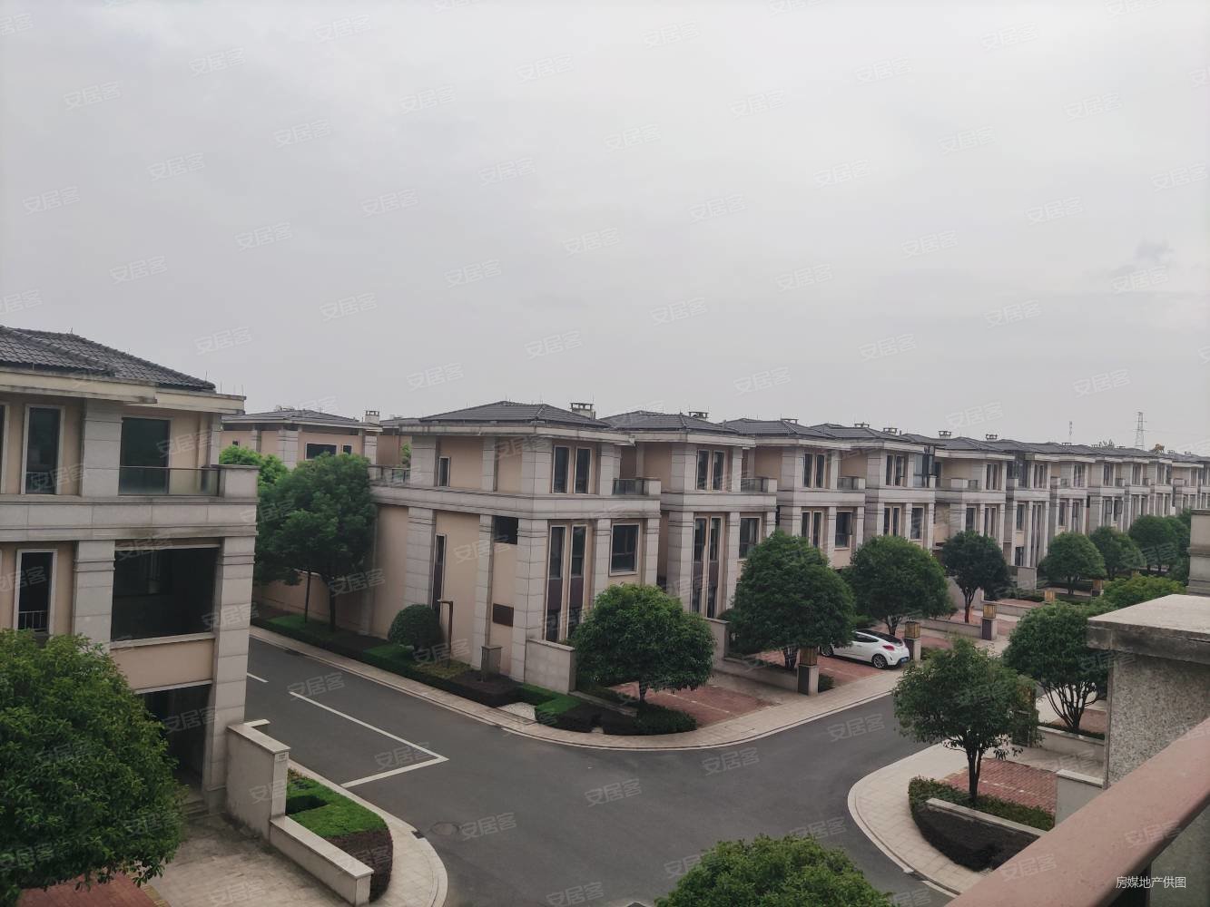 缤虹星城排屋,大四房,位置312.8万,自由装修