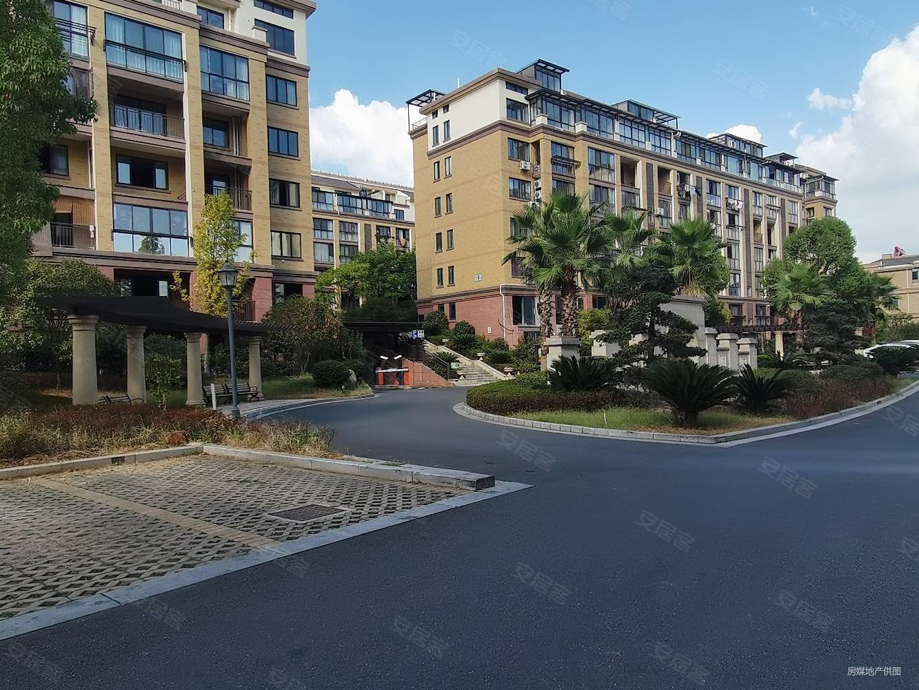 九龙玉府89平三房两厅一卫,豪华装修,满二