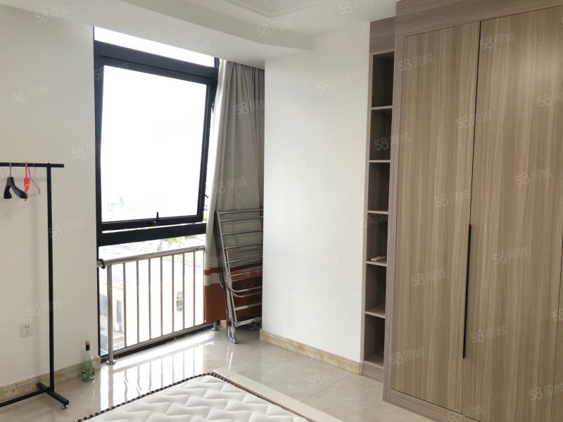 东阳银泰城二手房,东阳银泰 公寓楼 58平小套间 房东及售价43万,首付