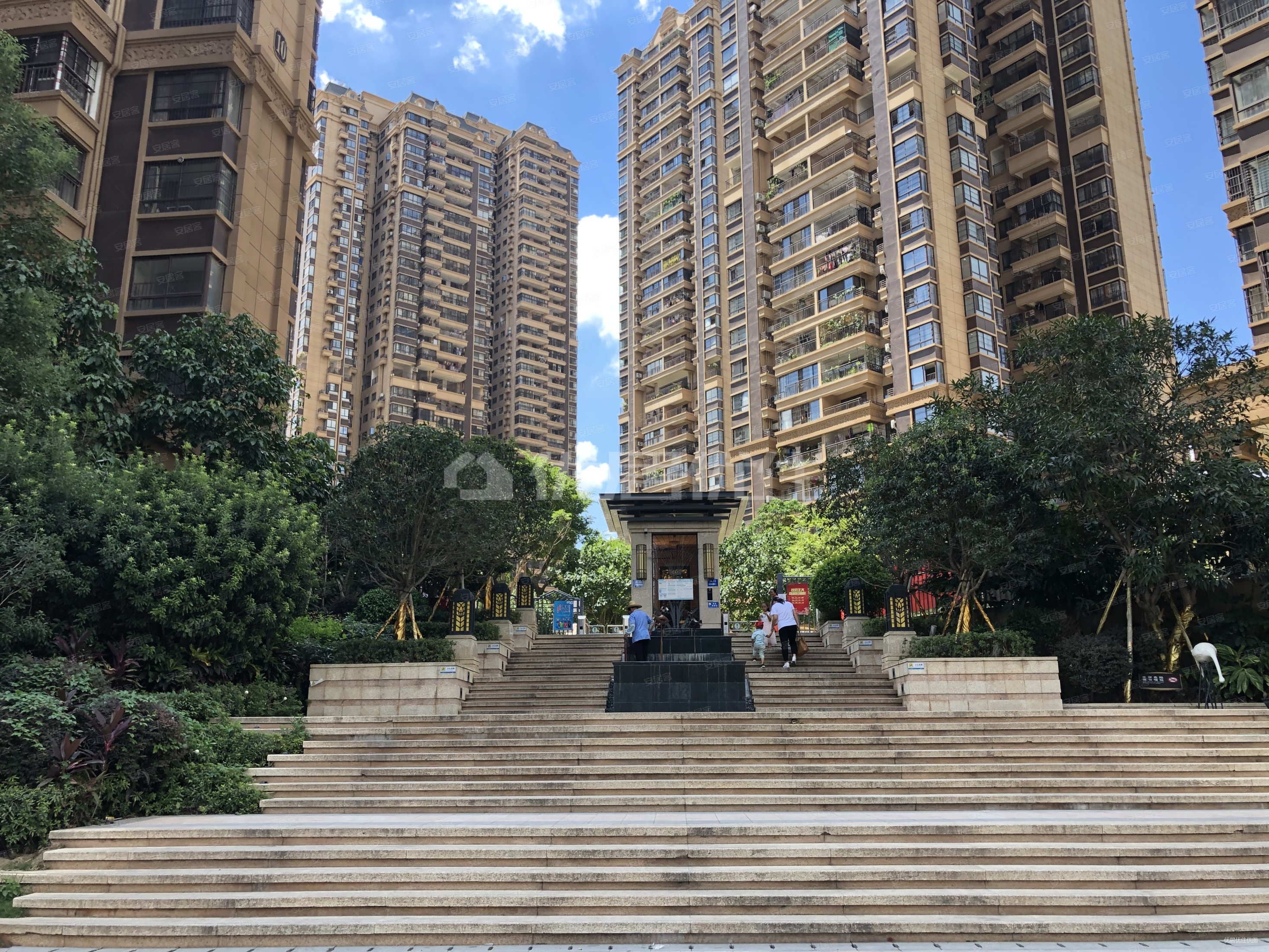 金悦澜湾精装大3房2卫115万高楼层急卖**制义务