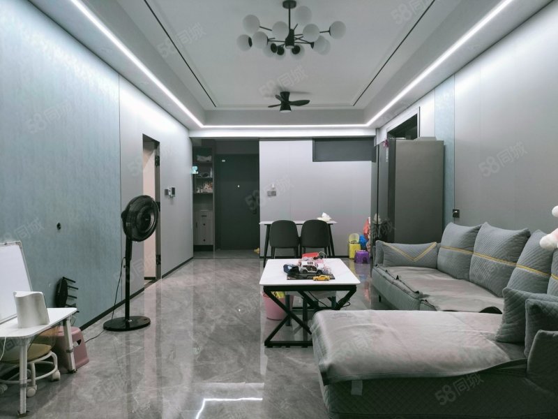 建融约克阳光3室2厅2卫83.3平