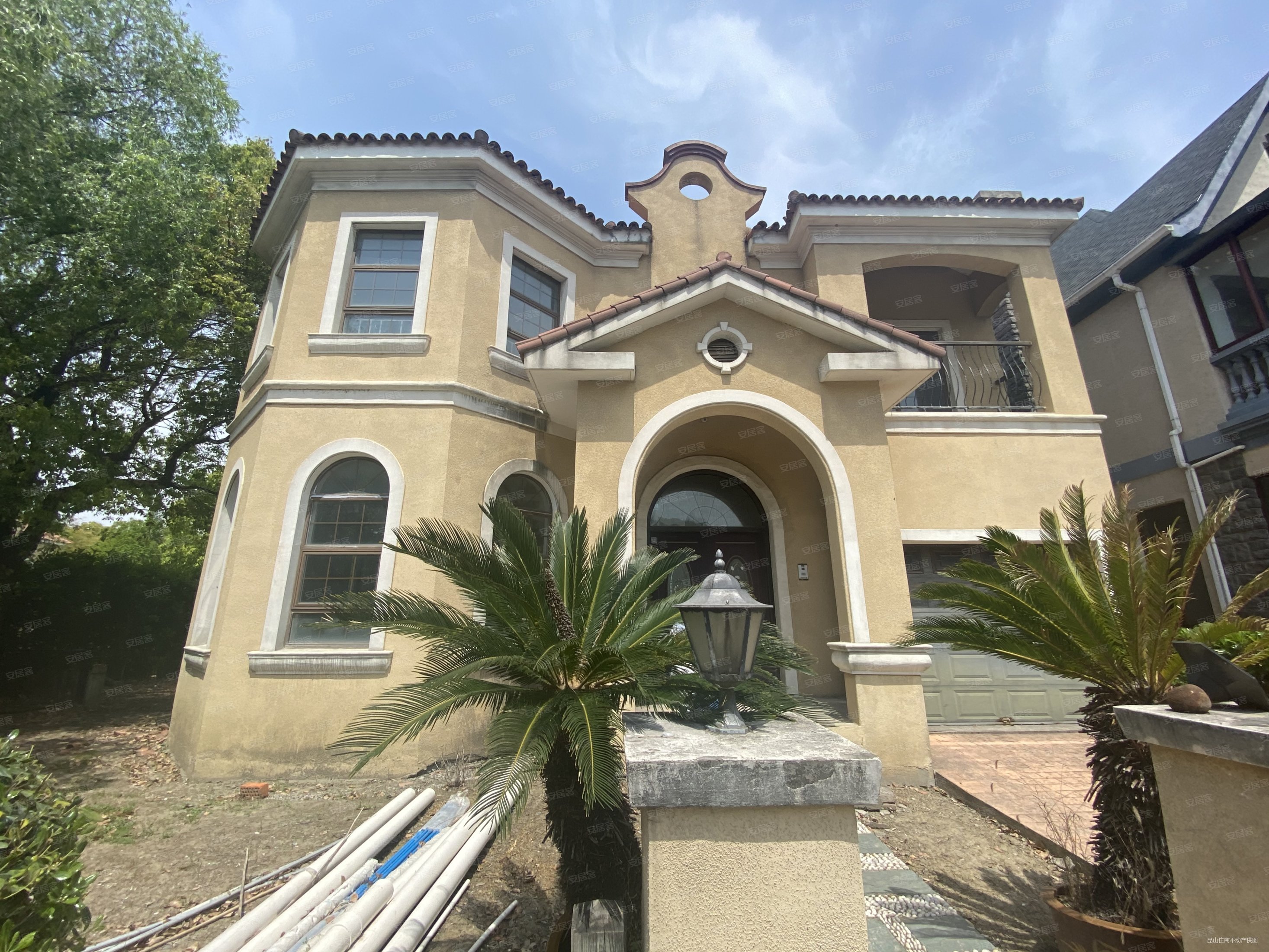 天使湾新出临大河纯独栋花园超大约500平米南入户急售