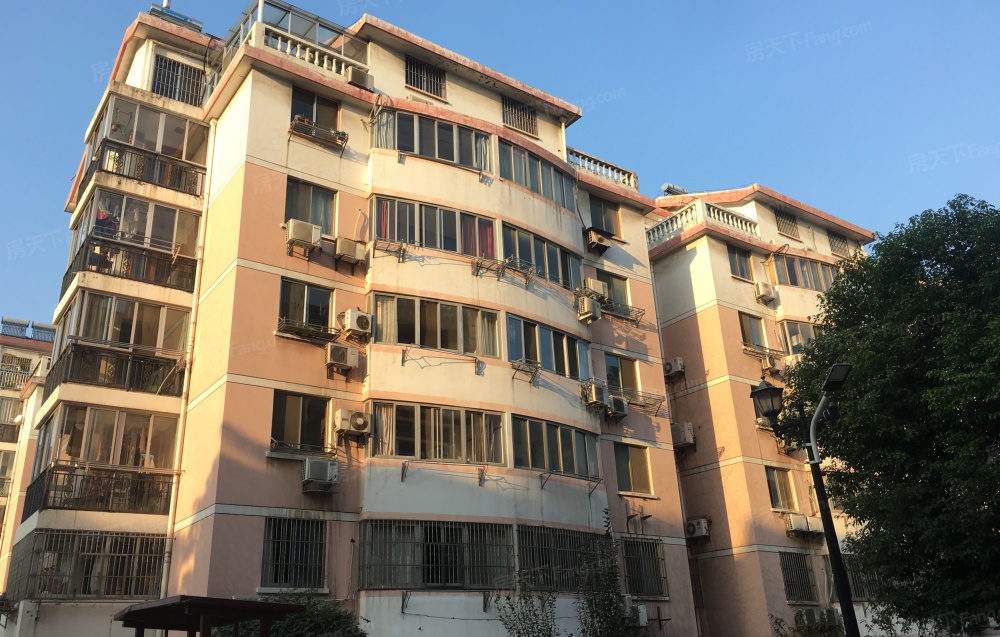 莱福花园中装3房靠三盛国际广场大润发