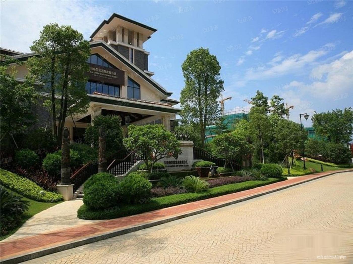 业主直降40万出售温泉中间位花园80平随时看房业主直