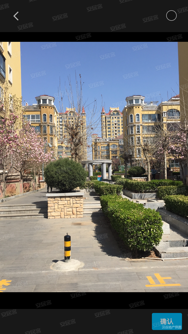 世极城堡楼层3楼101平321卫南北通透家具家电105万