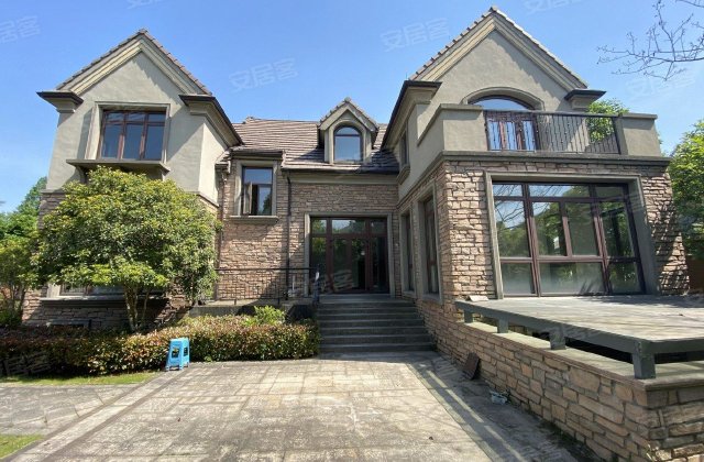 绿城红枫园独栋别墅环湖绿道入口近地铁花园集中诚心出售绿城红枫园