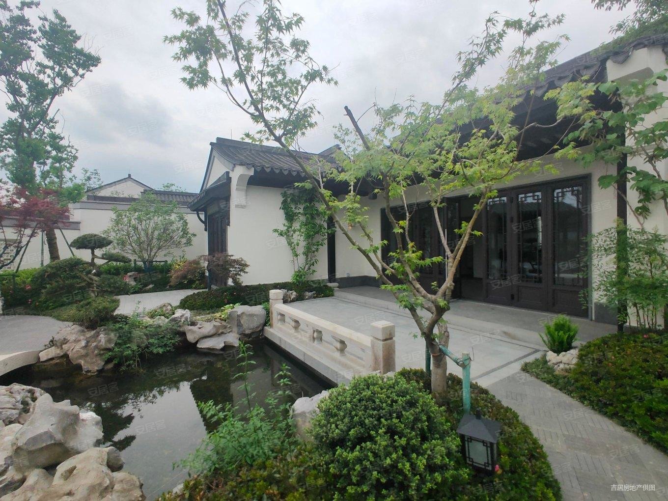 青山湖中式合院别墅图片