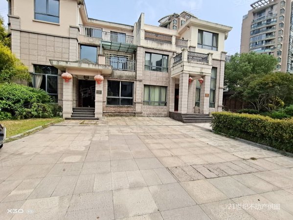 同人花园二手房,同人别墅427平简装2550万院子300来平13层地下1层