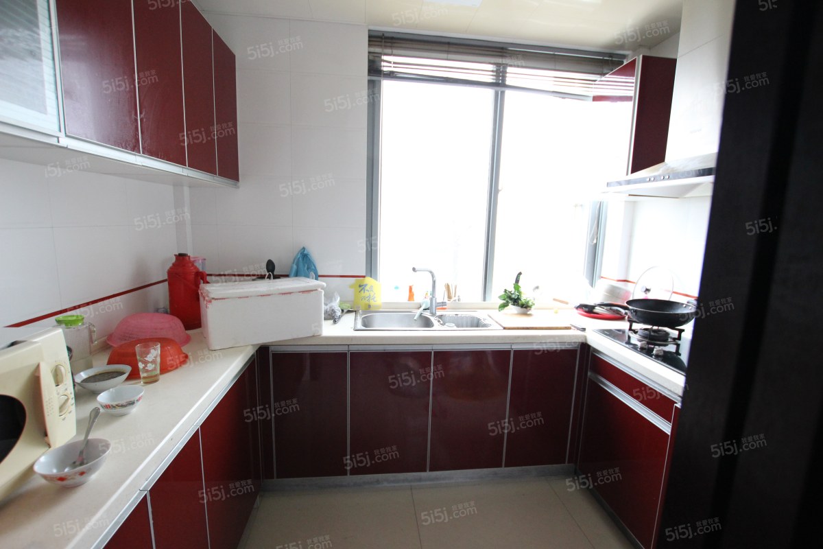 南岸花城叠墅排屋精装自住采光好,交通便利,房东诚售