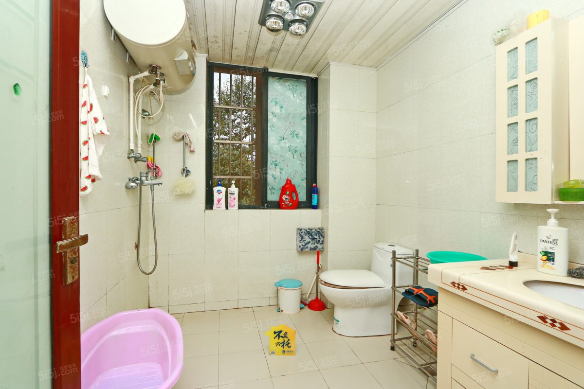 新和人家**楼层多房朝南采光好通风好