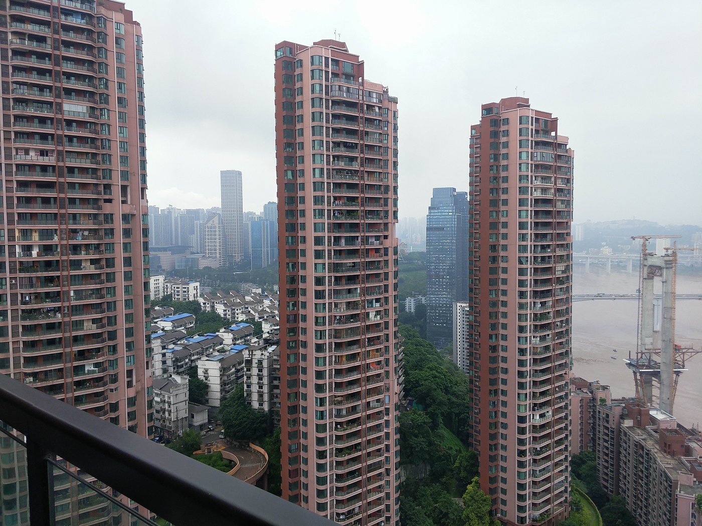 南坪东路 珊瑚水岸一期四房479万