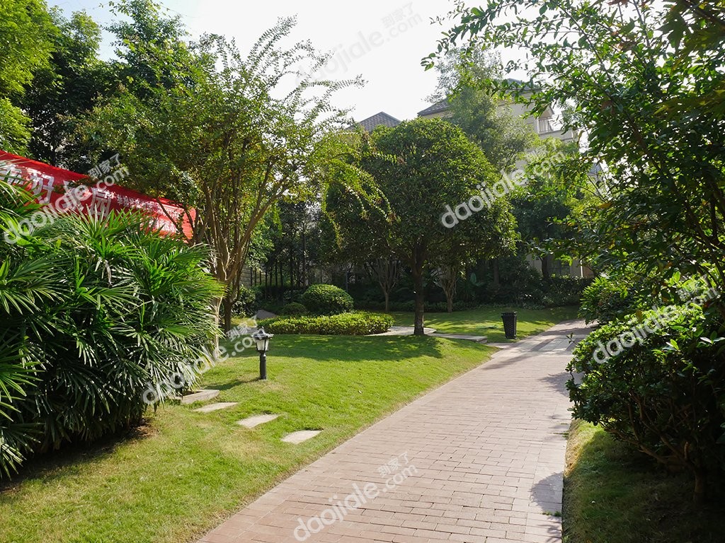 回兴 复地花屿城c区五房350万