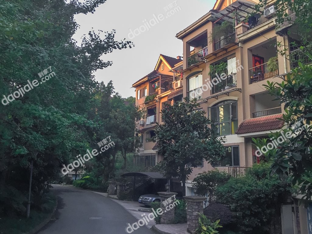 渝北区 绿地翠谷一二期4房430万