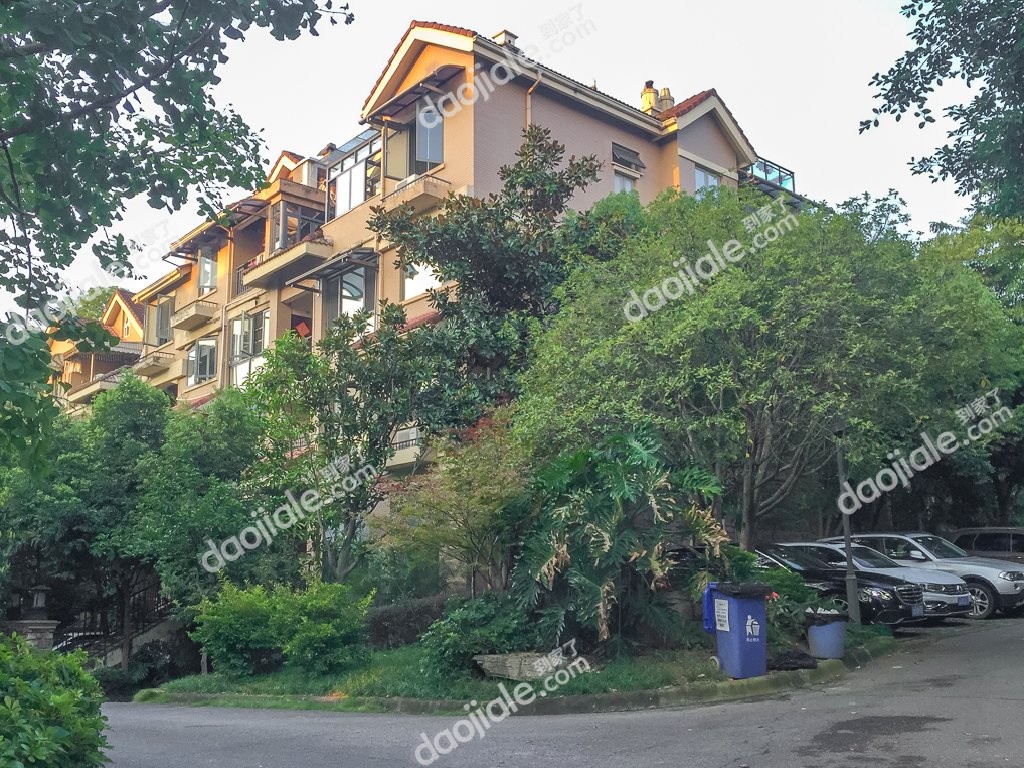 渝北区 绿地翠谷一二期4房430万