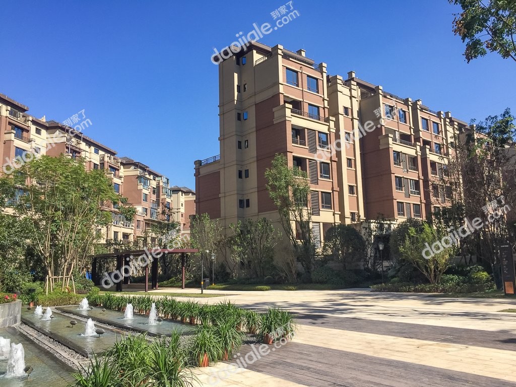 照母山 北大资源博雅四期三房190万