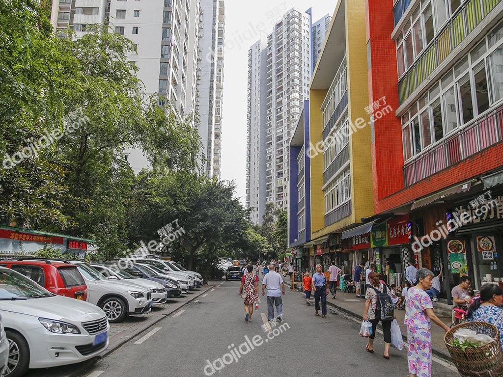 重庆地铁二塘站三居室价格正常未下架面积正常140-200平米平米毛坯