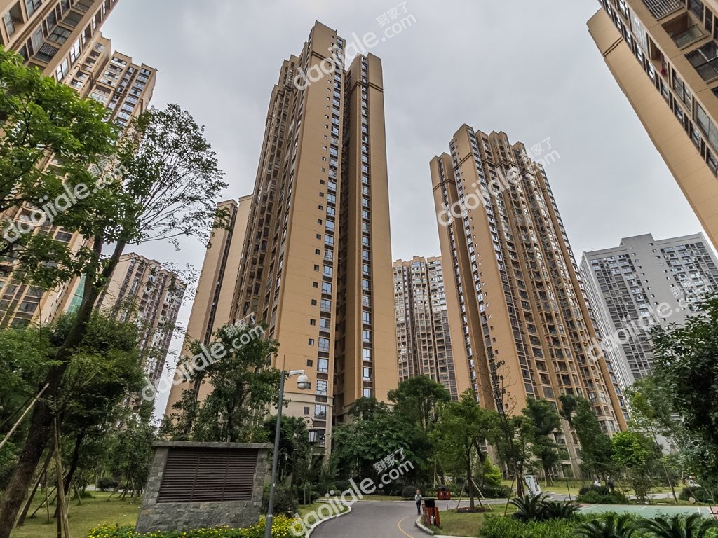 渝北区 长安锦尚城2房85万