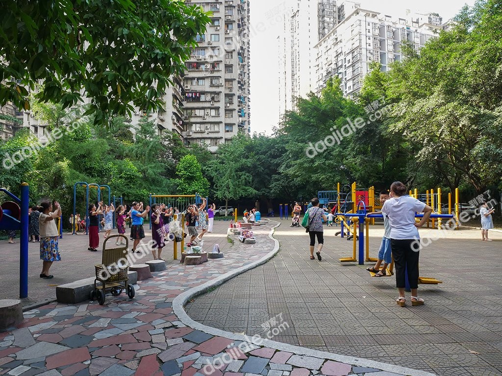 渝北区 加州花园4房128万