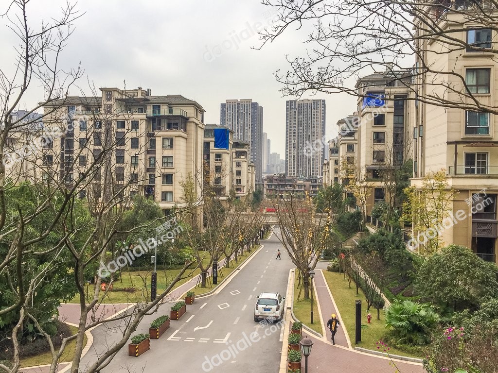 渝北区 香港置地约克郡.壹号湖畔3房330万