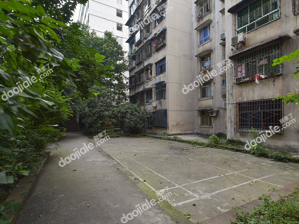 江北区 华新村3房84万