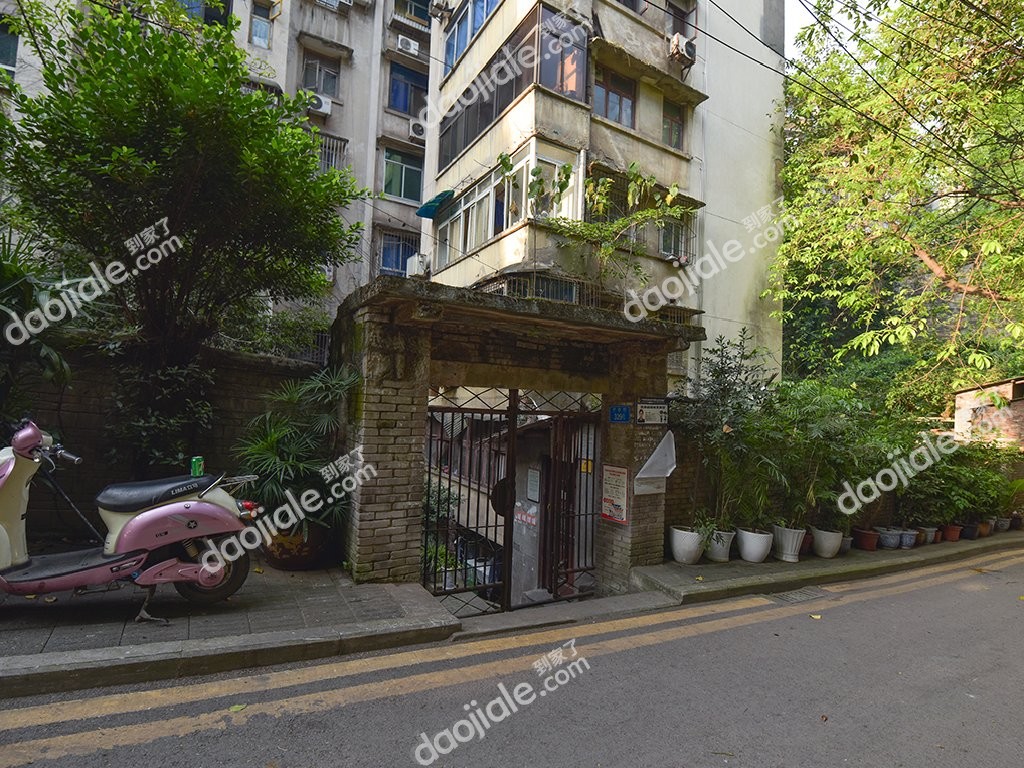 江北区 华新村3房84万