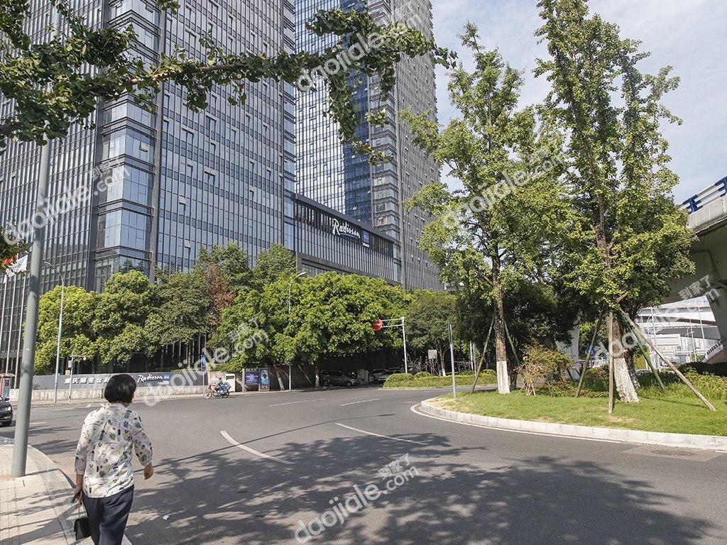 南滨路 长江国际一房160万